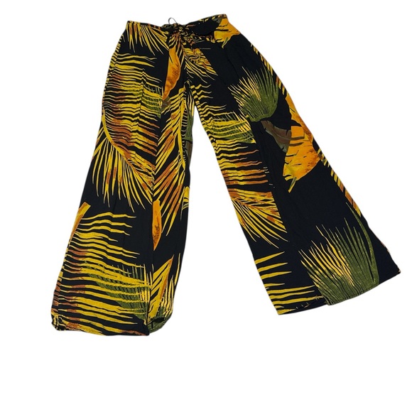Tropical Leaf Print Wide-Leg Pants - Picture 13 of 13